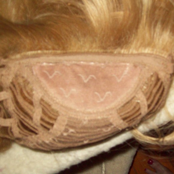 Wig "100%' Human Hair Wig,  Golden Blonde, NWT! - Picture 2 of 2